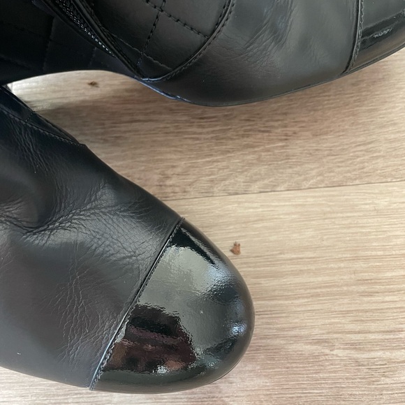 Chanel quilted high boots - Picture 3 of 8